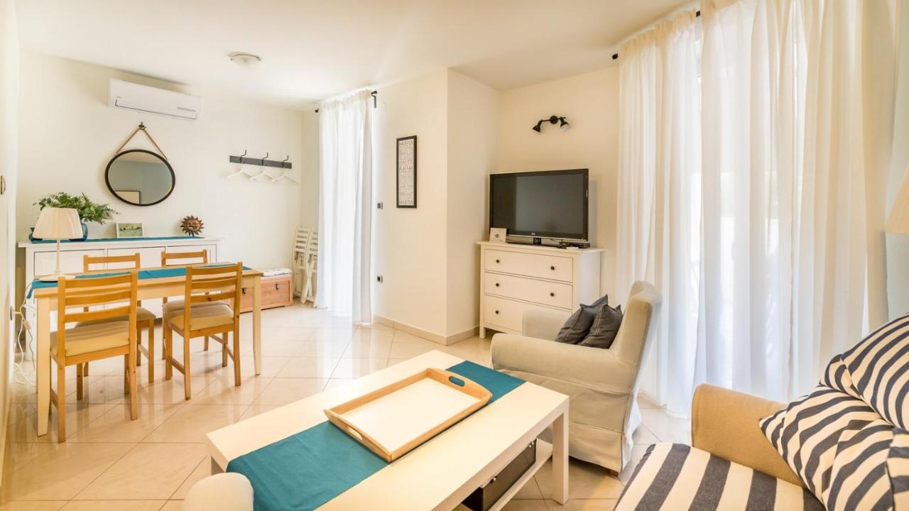Apartment Rosmarino バスカ エクステリア 写真