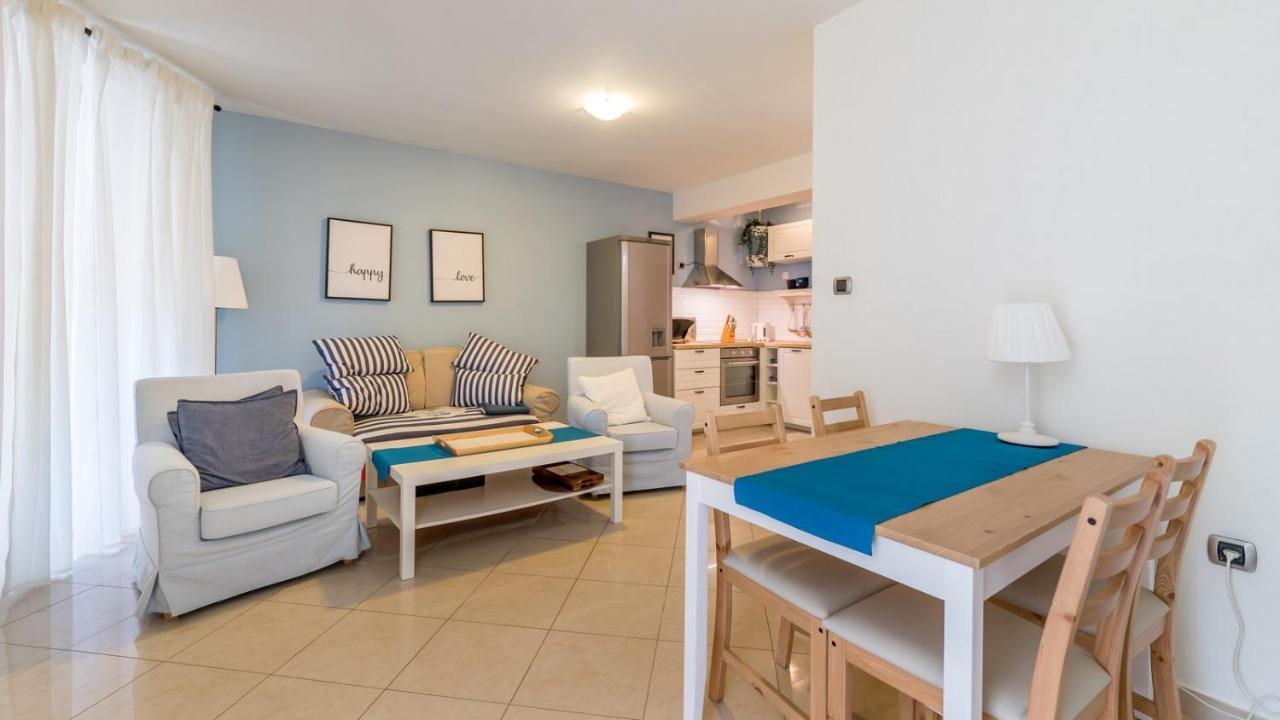 Apartment Rosmarino バスカ エクステリア 写真